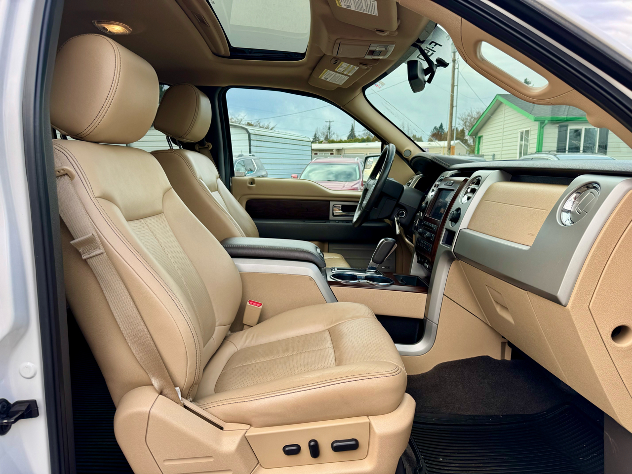 Ford F-150 4WD SuperCrew 145" Lariat 2012