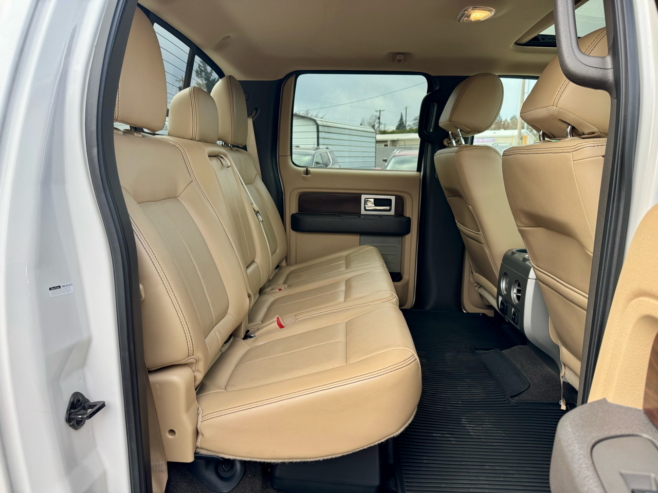 Ford F-150 4WD SuperCrew 145" Lariat 2012