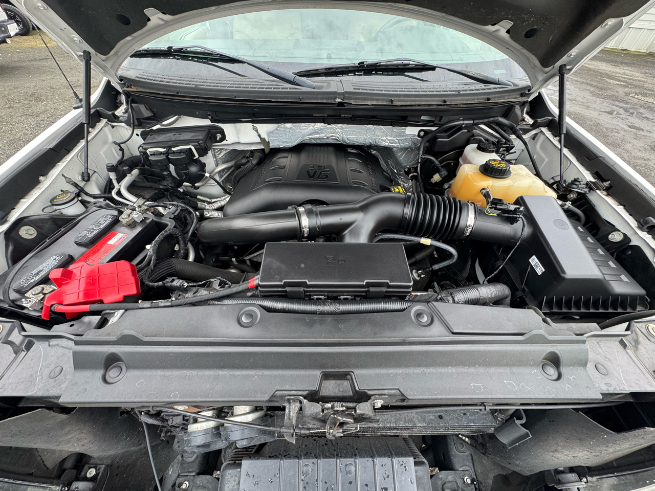 Ford F-150 4WD SuperCrew 145" Lariat 2012