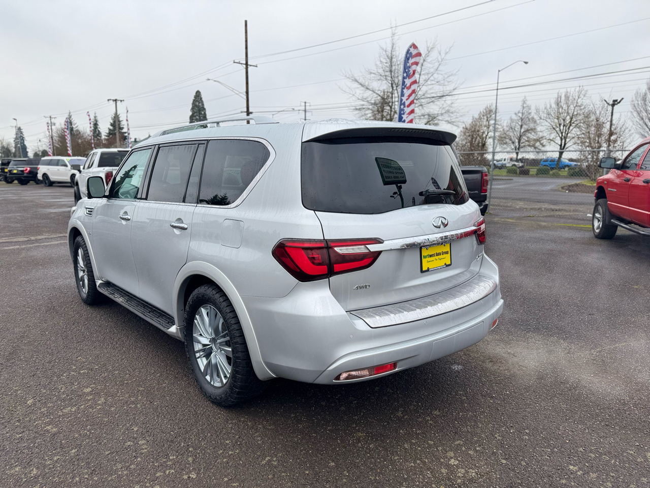 Infiniti QX80 LUXE AWD 2020