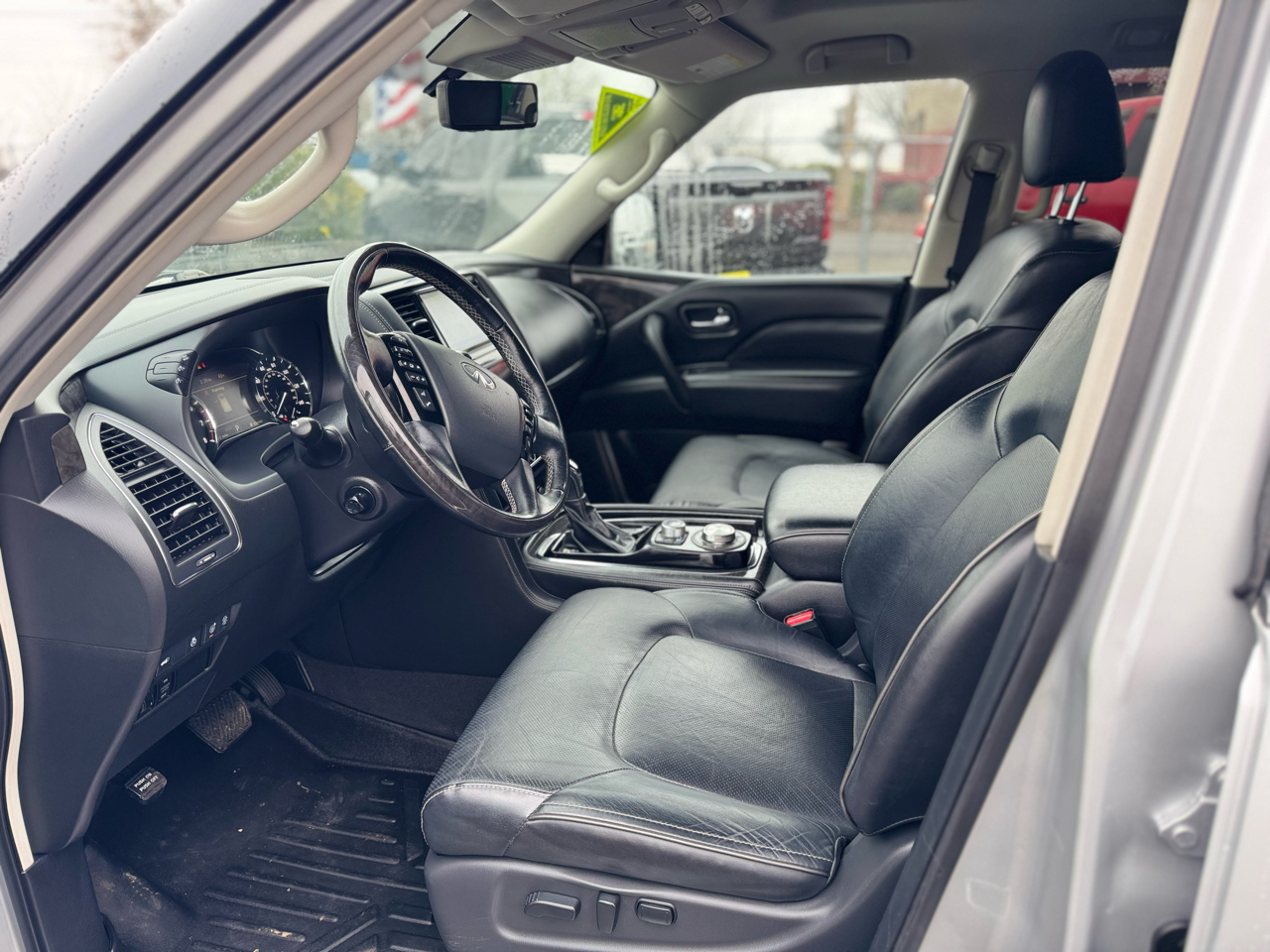 Infiniti QX80 LUXE AWD 2020