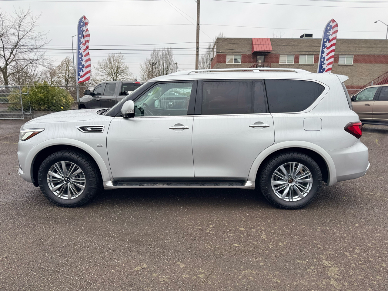 Infiniti QX80 LUXE AWD 2020
