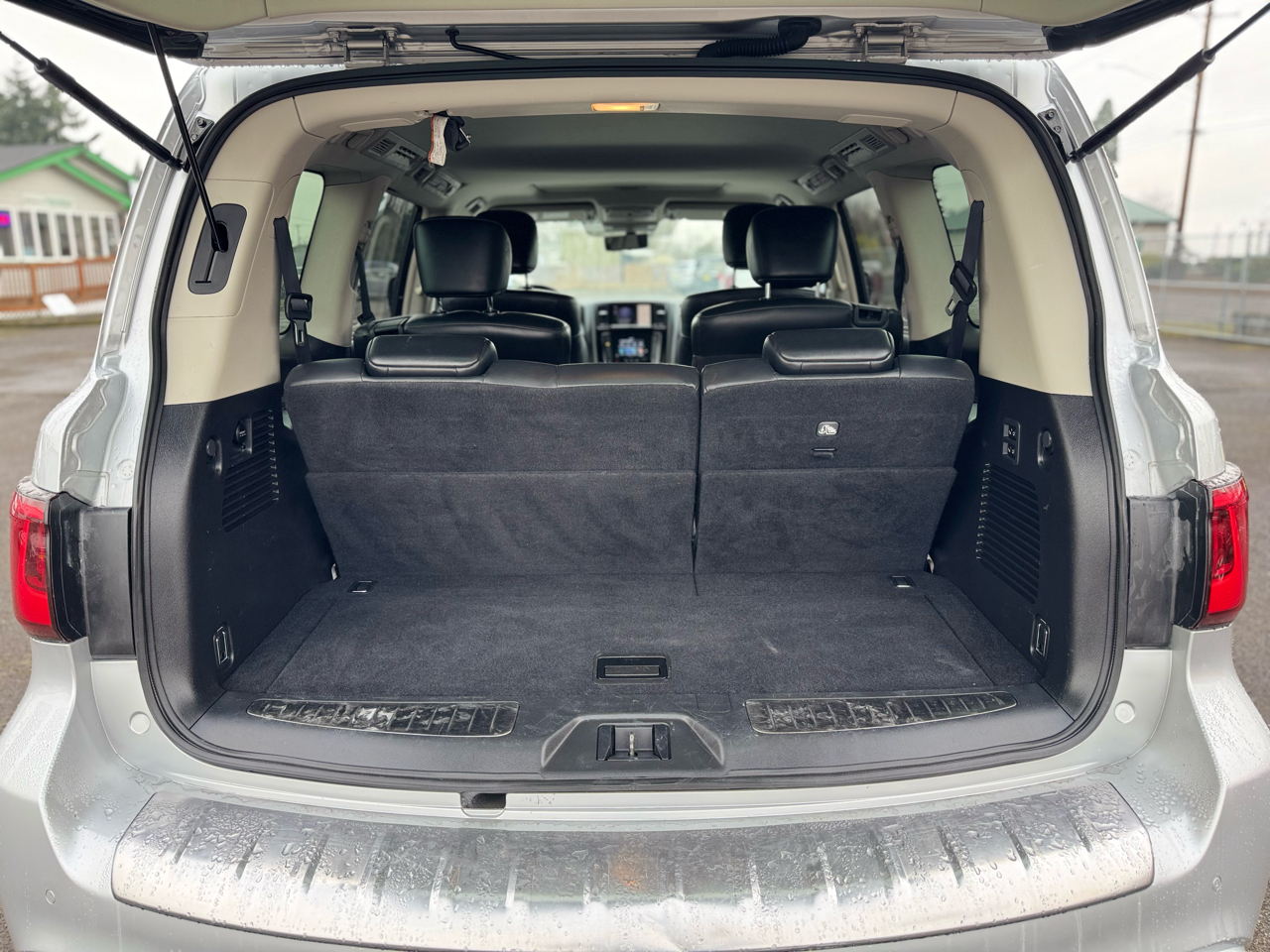 Infiniti QX80 LUXE AWD 2020