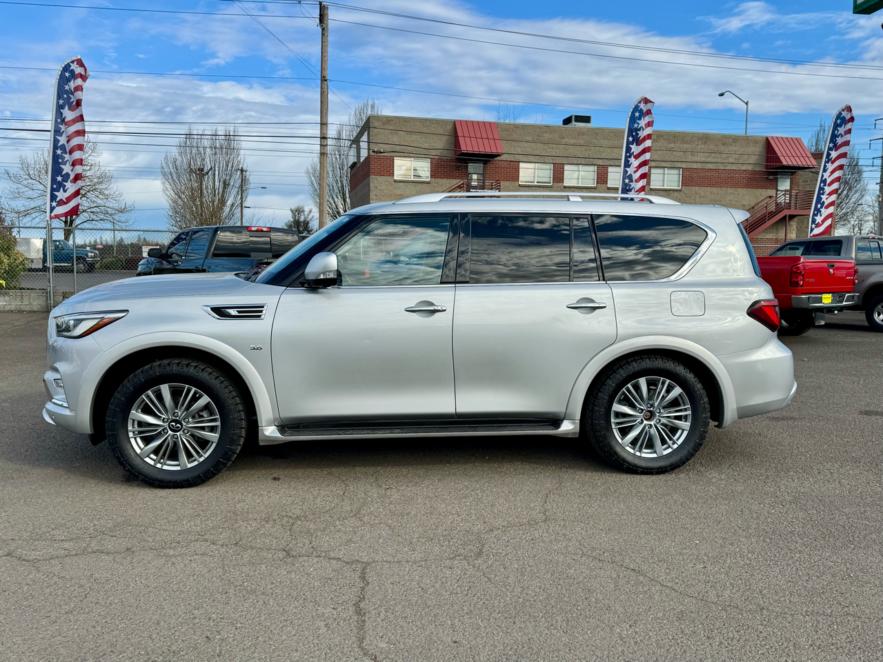 Infiniti QX80 LUXE AWD 2020