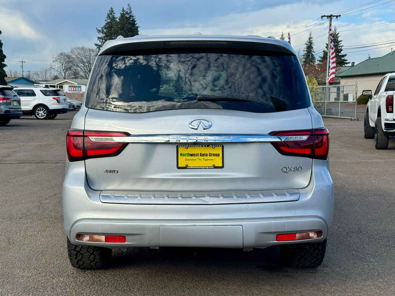 Infiniti QX80 LUXE AWD 2020