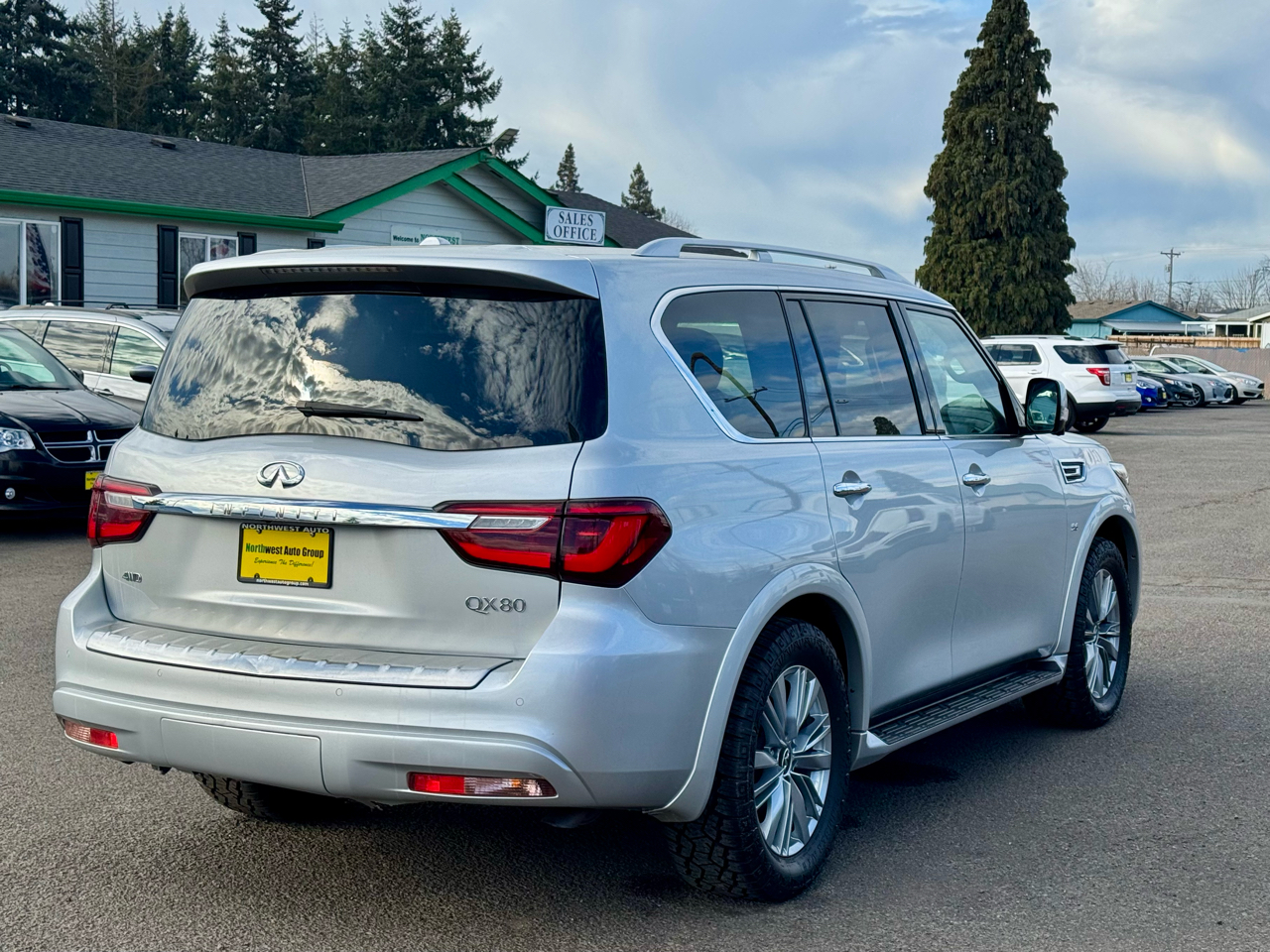 Infiniti QX80 LUXE AWD 2020