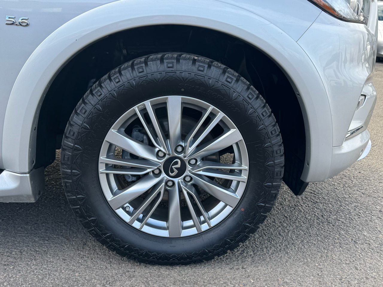 Infiniti QX80 LUXE AWD 2020