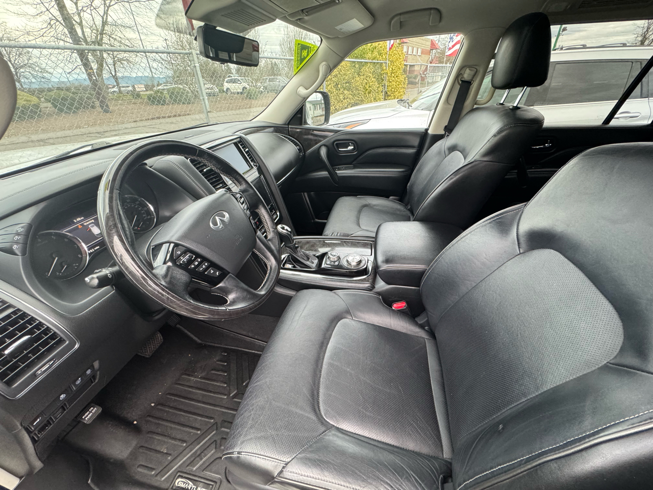 Infiniti QX80 LUXE AWD 2020