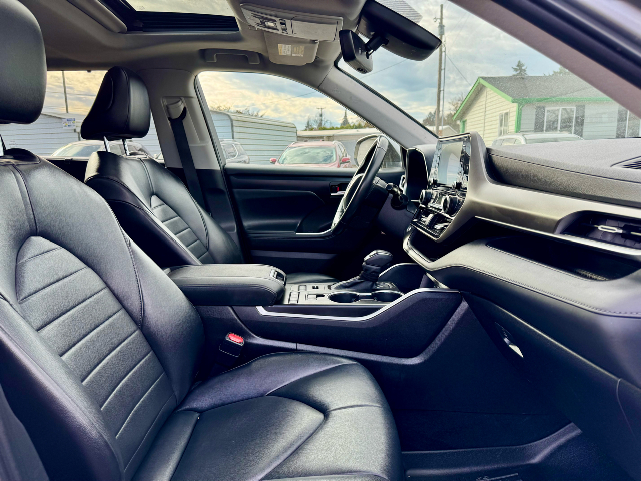 Toyota Highlander XLE AWD (Natl) 2022