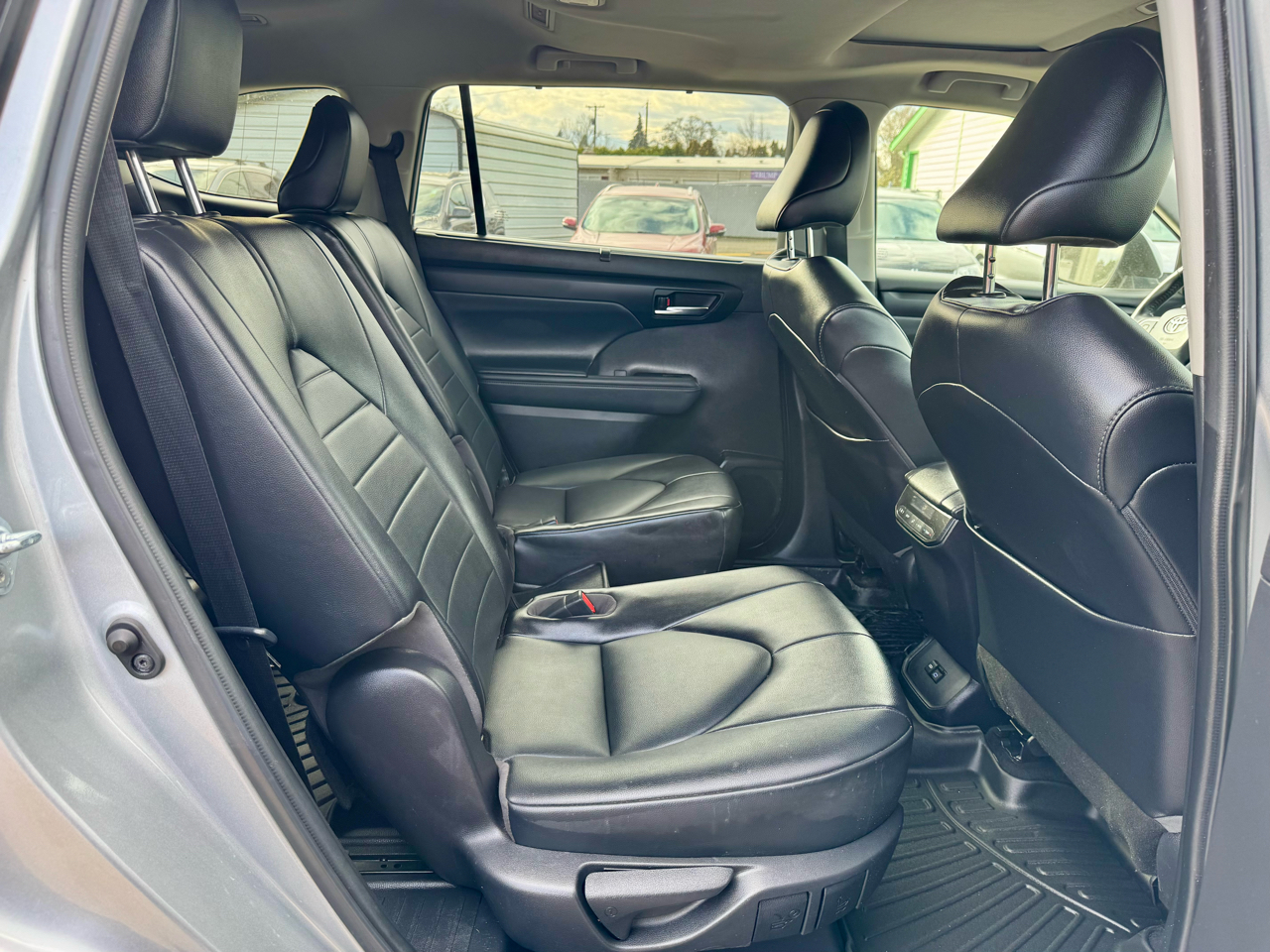 Toyota Highlander XLE AWD (Natl) 2022