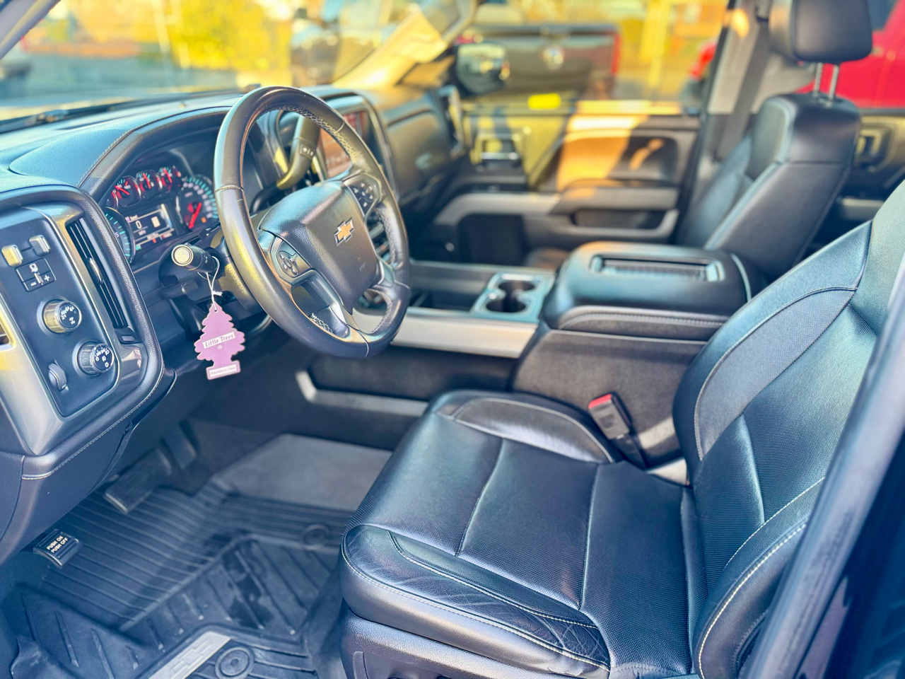 Chevrolet Silverado 1500 4WD Crew Cab 143.5" LTZ w/2LZ 2018