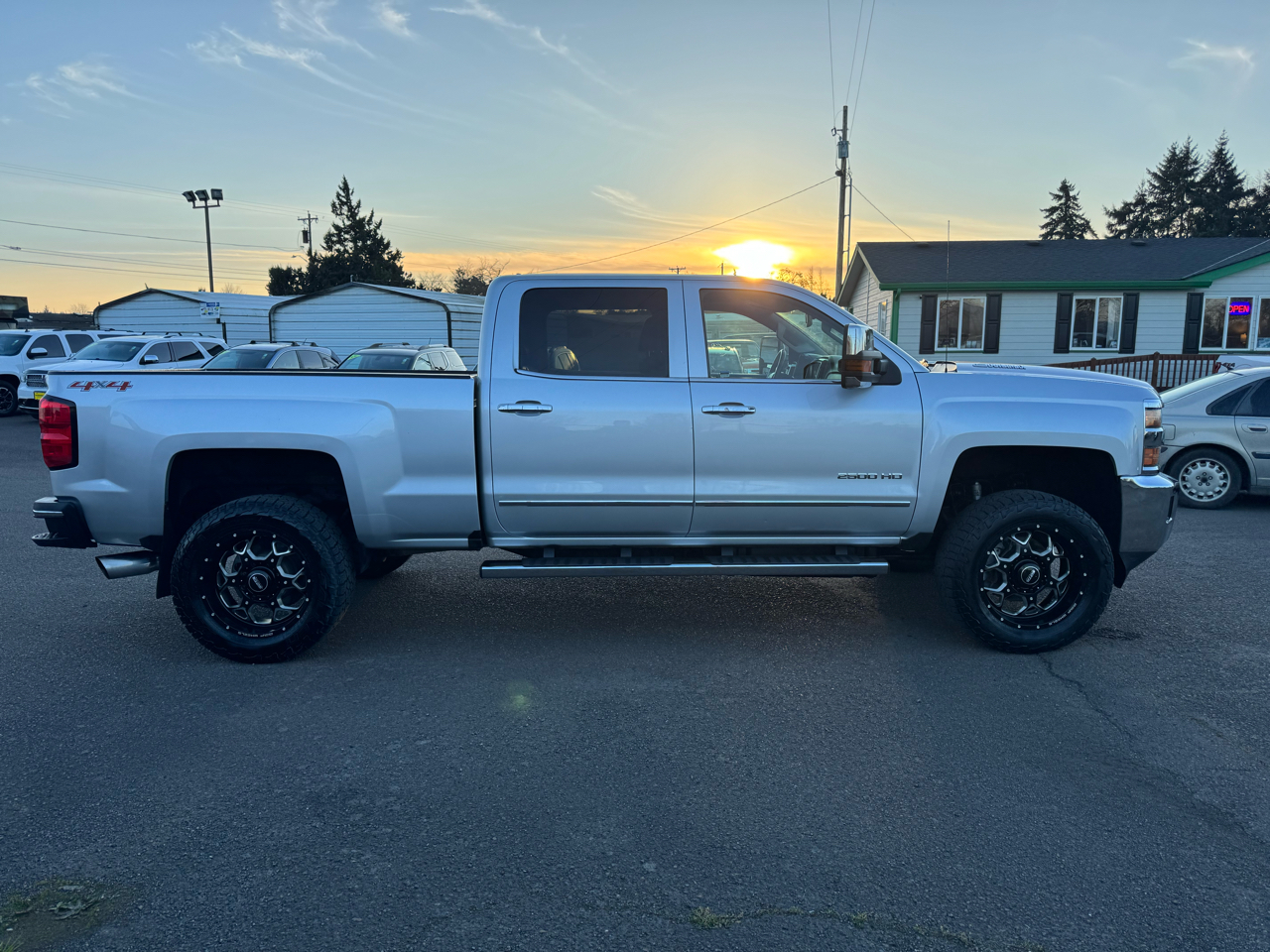 Chevrolet Silverado 2500HD 4WD Crew Cab 159" LTZ 2015