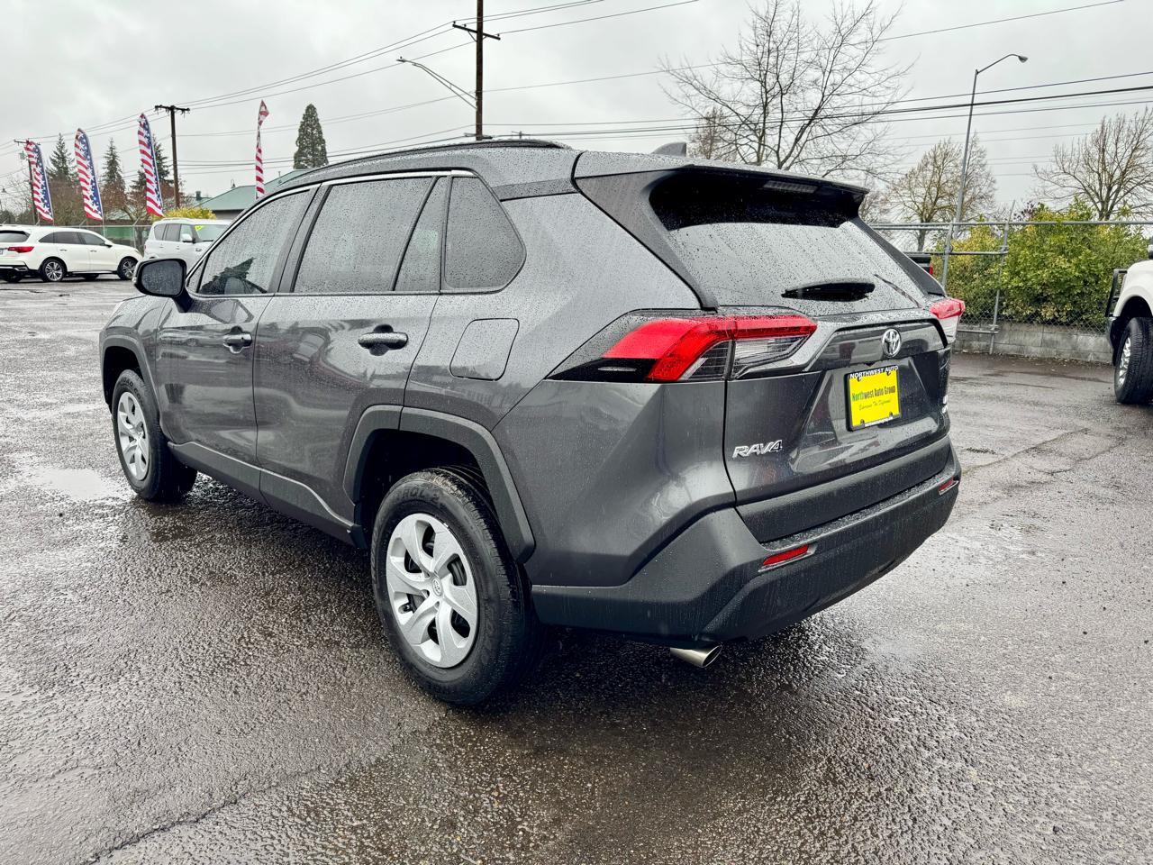 Toyota RAV4 LE AWD (Natl) 2019