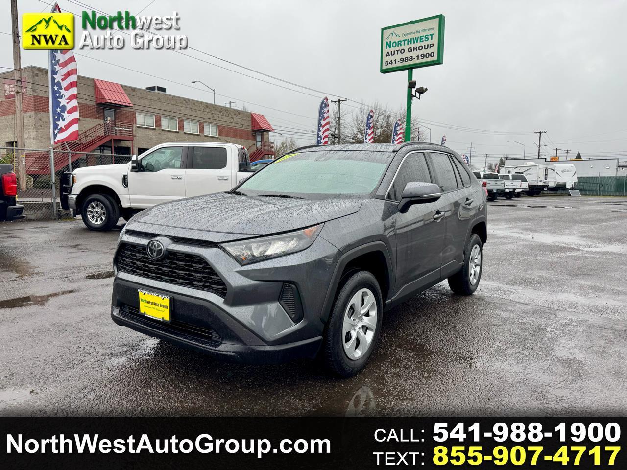 Toyota RAV4 LE AWD (Natl) 2019