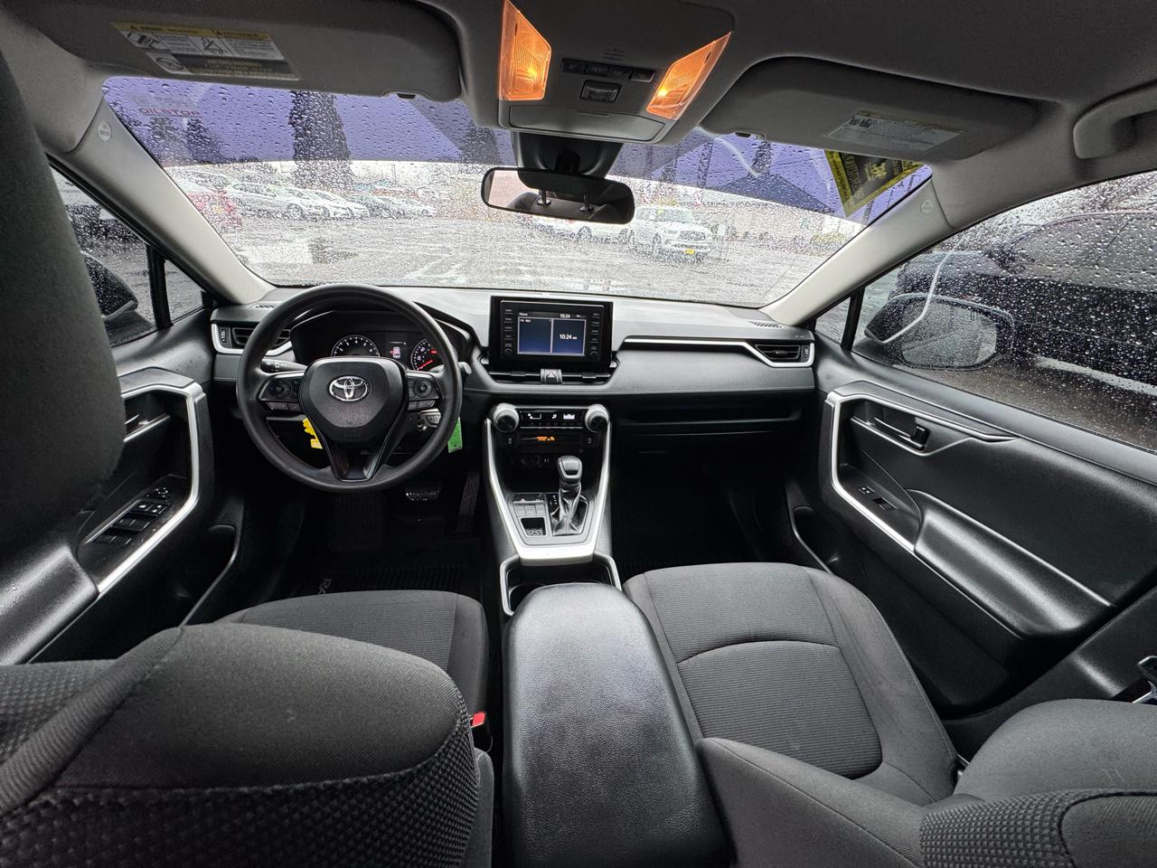 Toyota RAV4 LE AWD (Natl) 2019