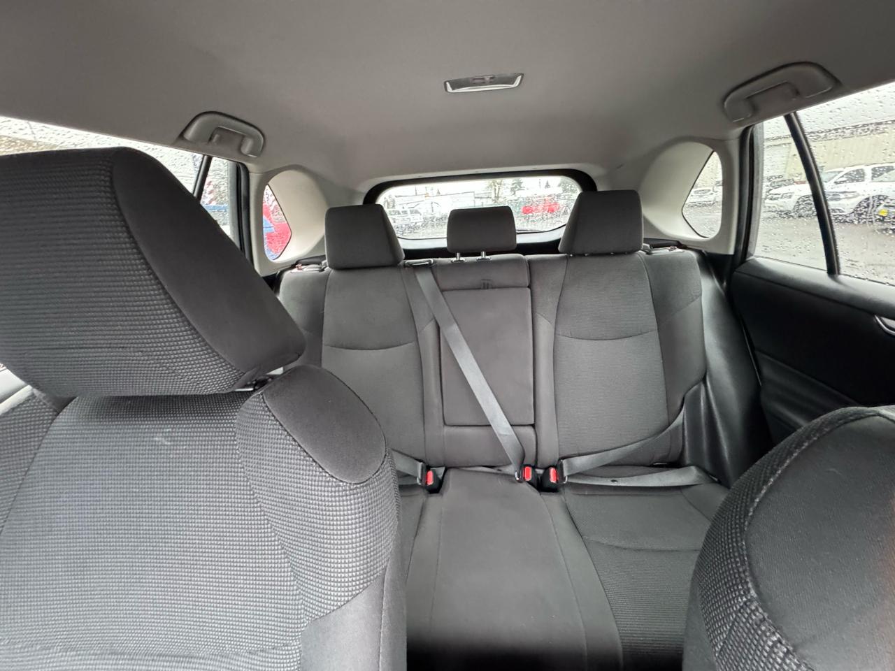 Toyota RAV4 LE AWD (Natl) 2019