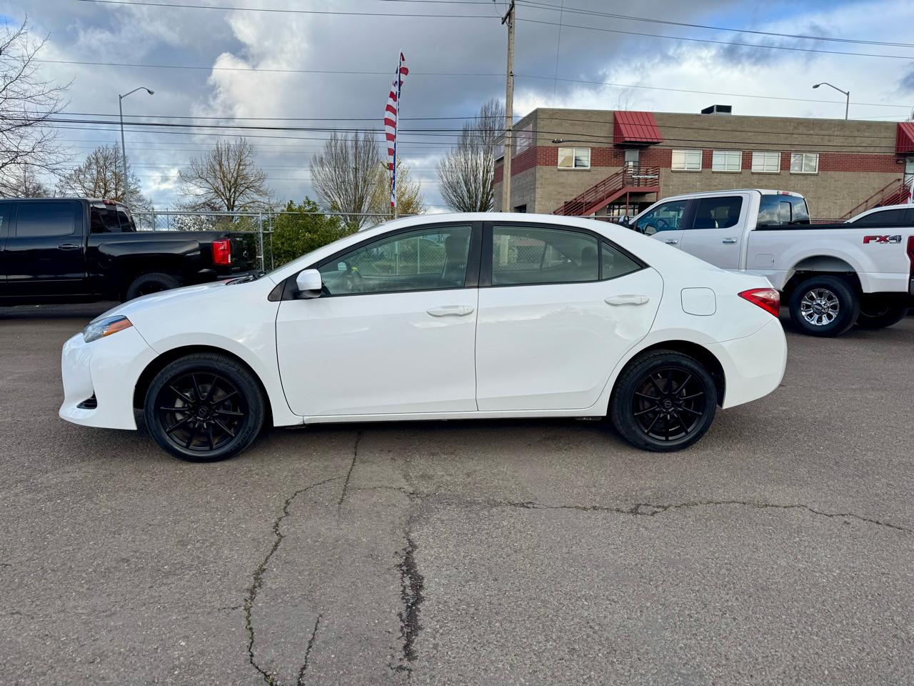 Toyota Corolla 50th Anniversary Special Edition CVT (Natl) 2017