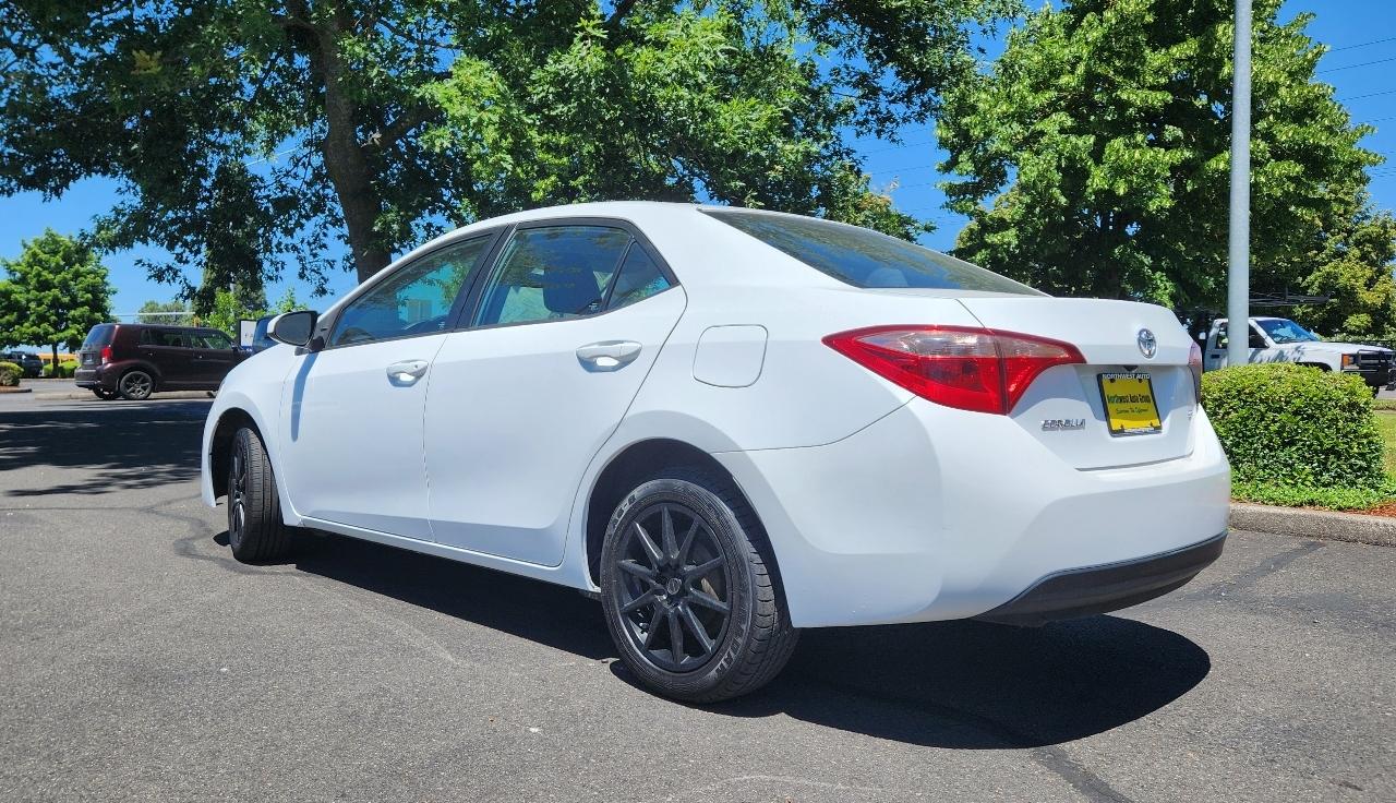 Toyota Corolla 50th Anniversary Special Edition CVT (Natl) 2017
