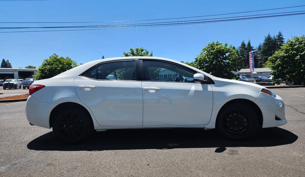 Toyota Corolla 50th Anniversary Special Edition CVT (Natl) 2017