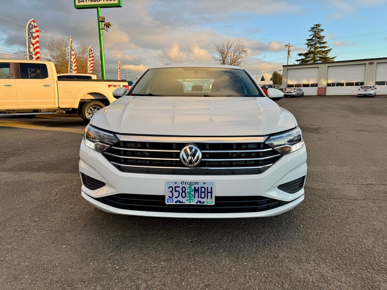 Volkswagen Jetta R-Line Auto w/SULEV 2019