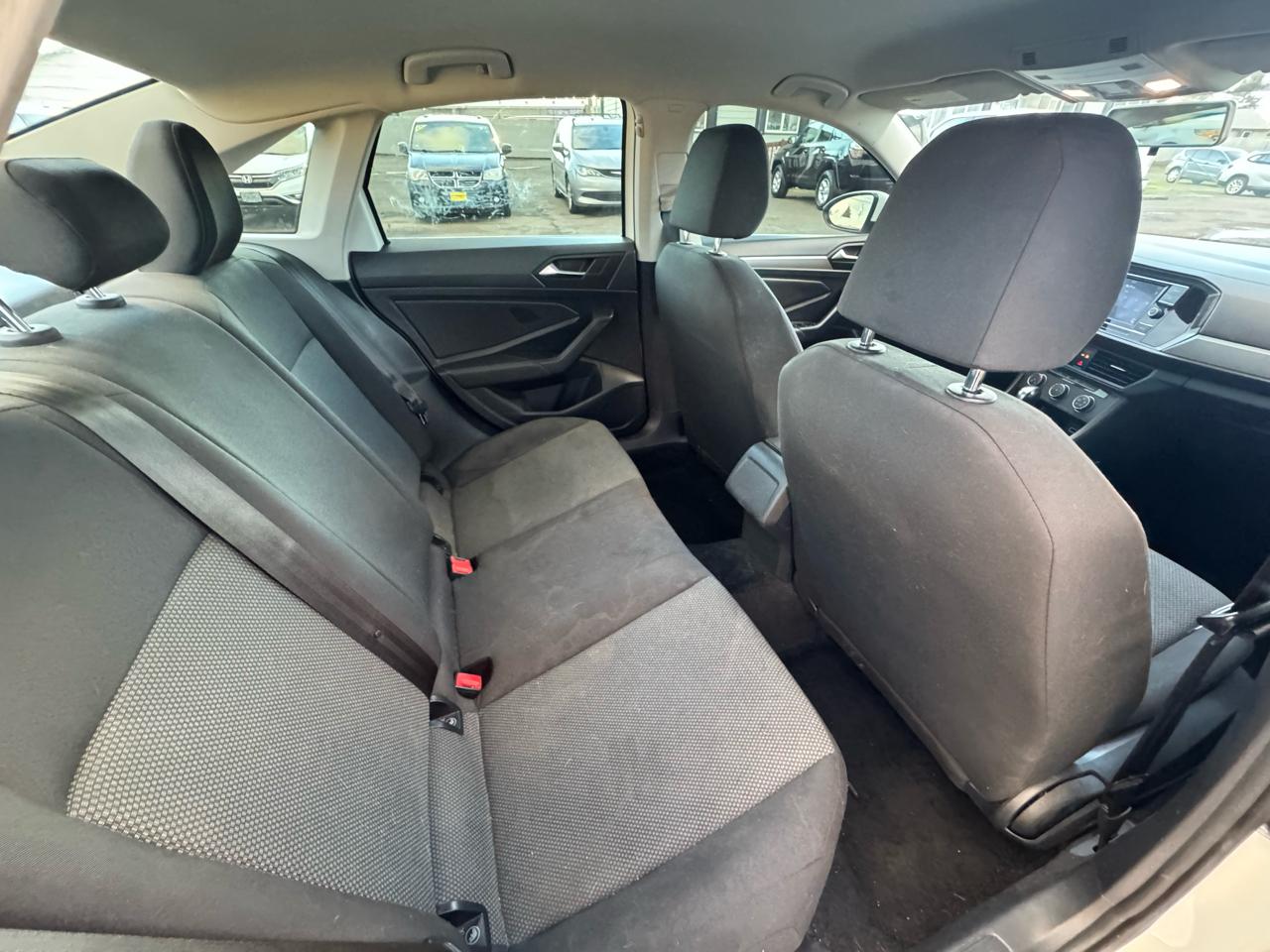 Volkswagen Jetta R-Line Auto w/SULEV 2019