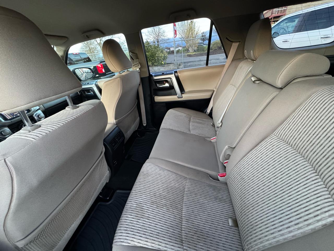 Toyota 4Runner 4dr SR5 Sport V6 Auto 4WD (Natl) 2015