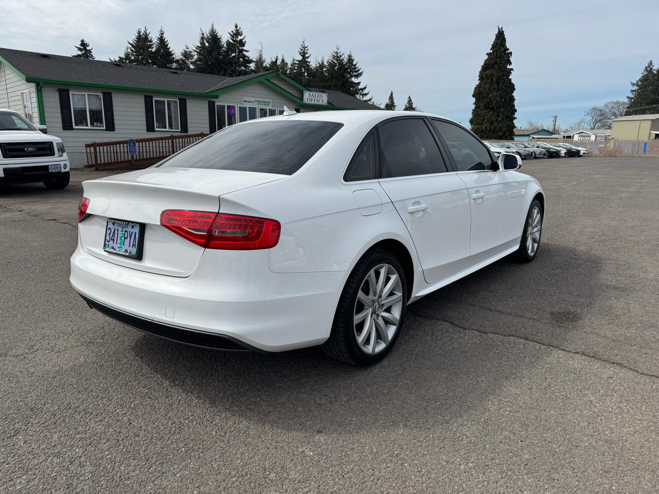 Audi A4 4dr Sdn Auto quattro 2.0T Premium 2014