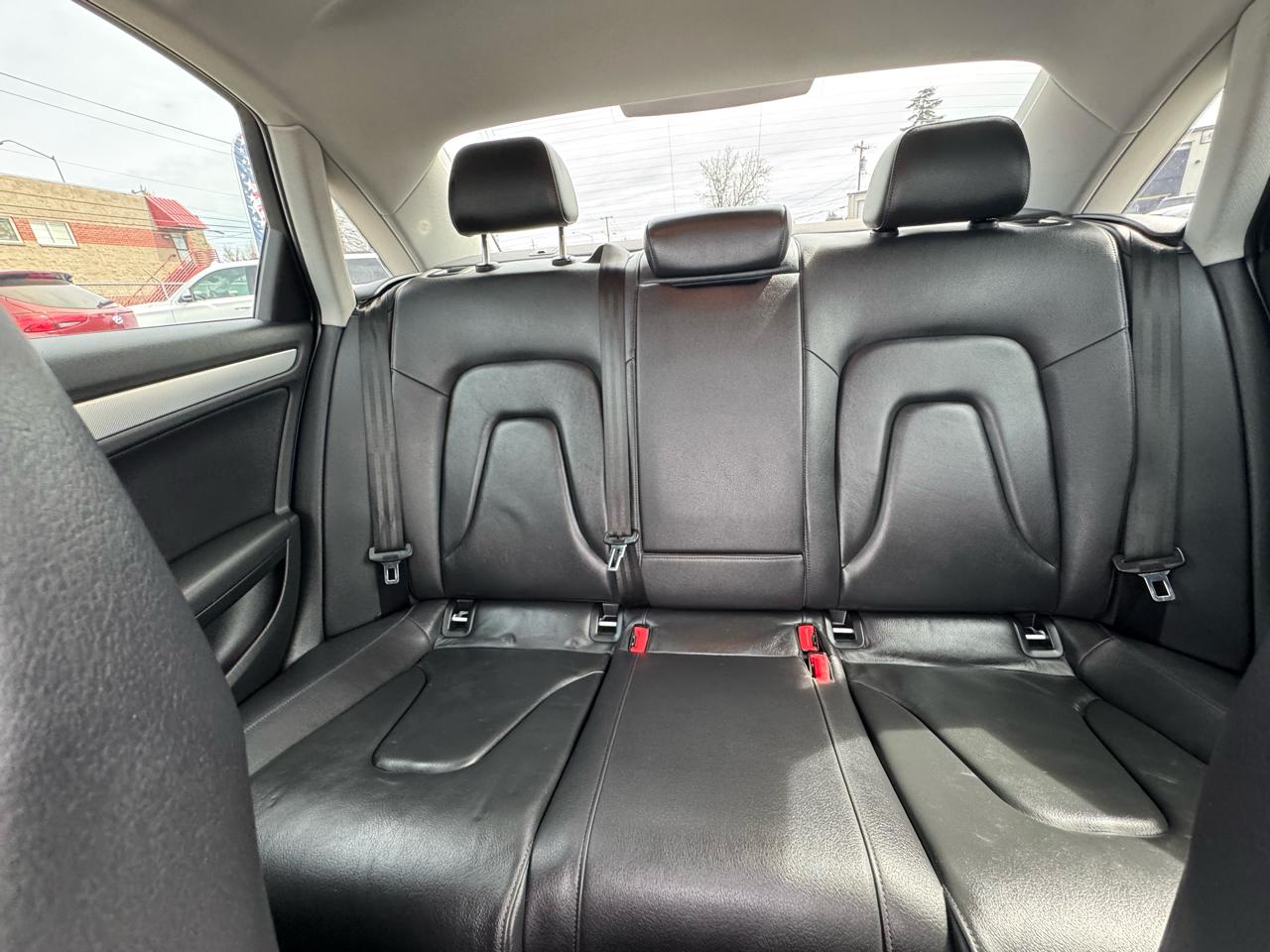 Audi A4 4dr Sdn Auto quattro 2.0T Premium 2014