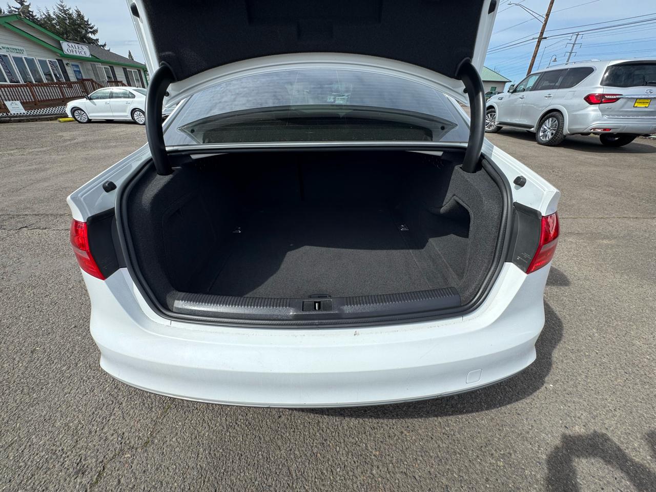 Audi A4 4dr Sdn Auto quattro 2.0T Premium 2014