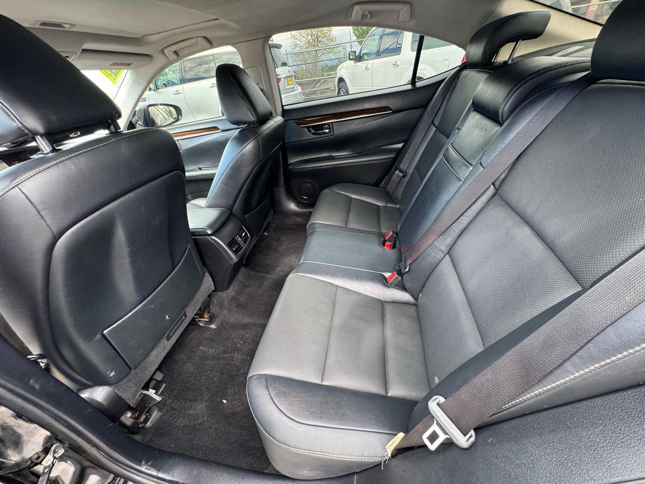 Lexus ES 350 4dr Sdn 2015