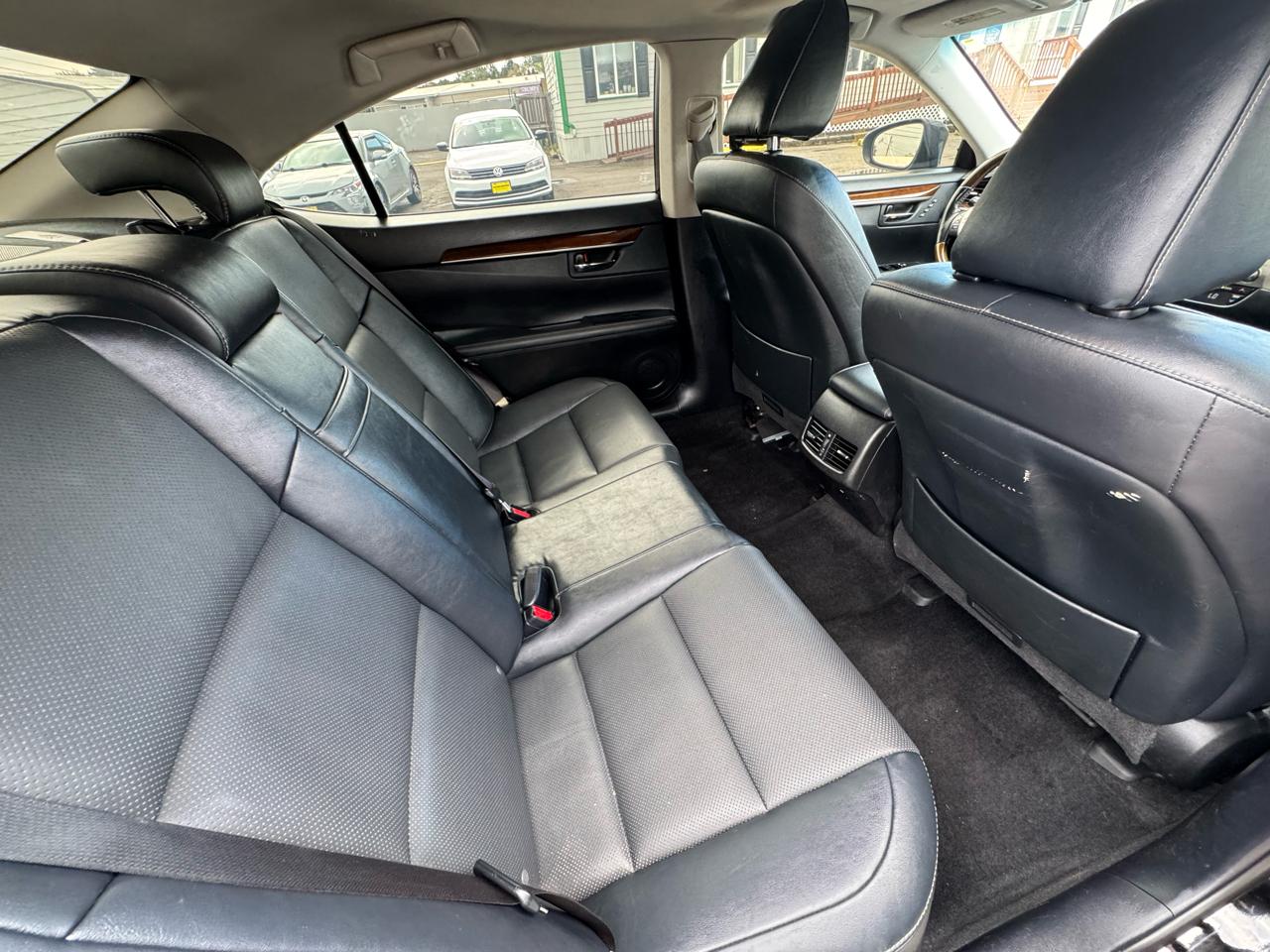 Lexus ES 350 4dr Sdn 2015