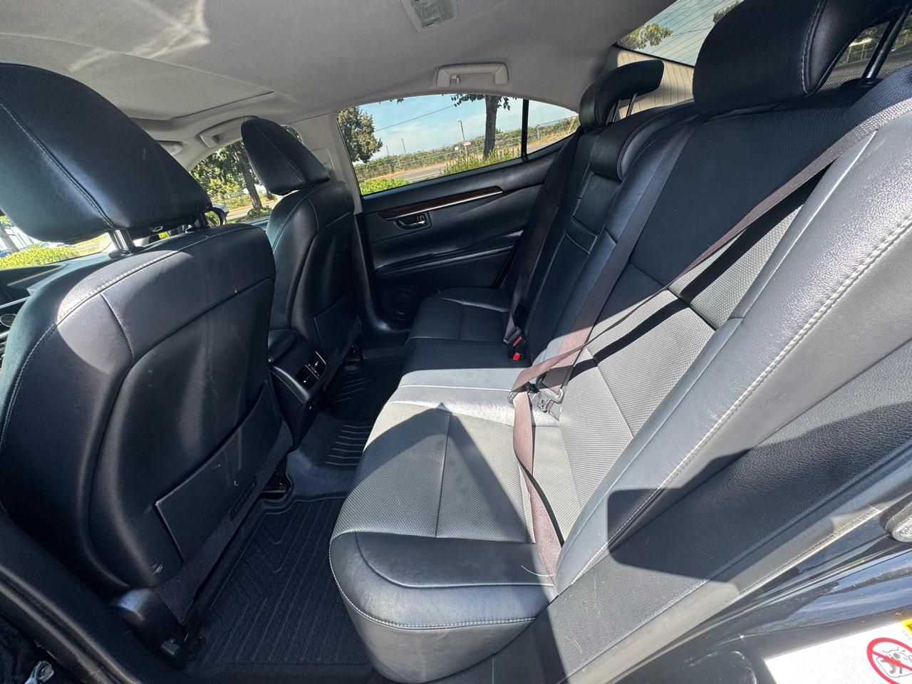 Lexus ES 350 4dr Sdn 2015