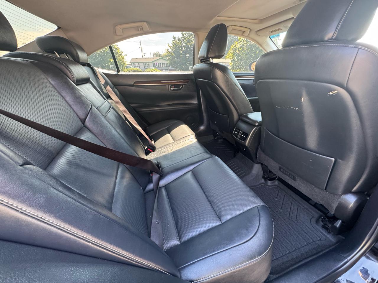 Lexus ES 350 4dr Sdn 2015