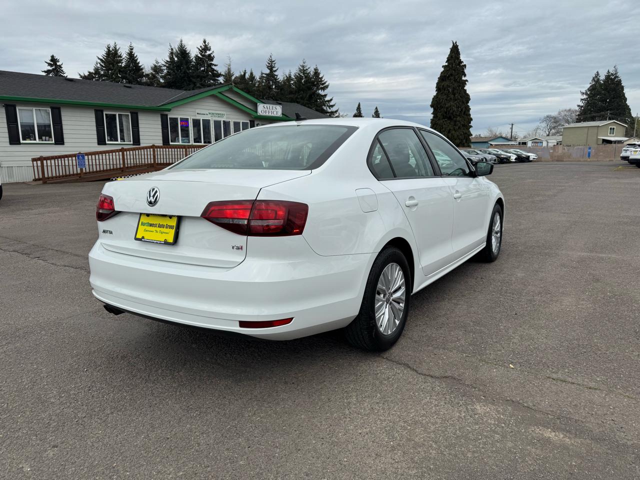Volkswagen Jetta Sedan 4dr Man 1.4T S 2016