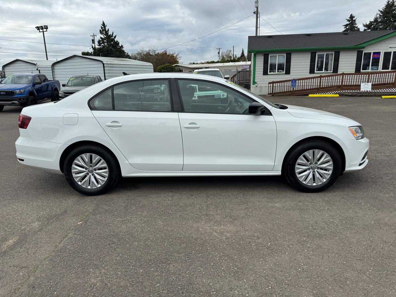 Volkswagen Jetta Sedan 4dr Man 1.4T S 2016