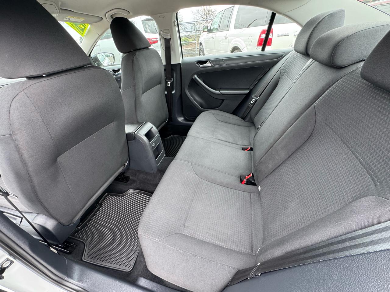 Volkswagen Jetta Sedan 4dr Man 1.4T S 2016