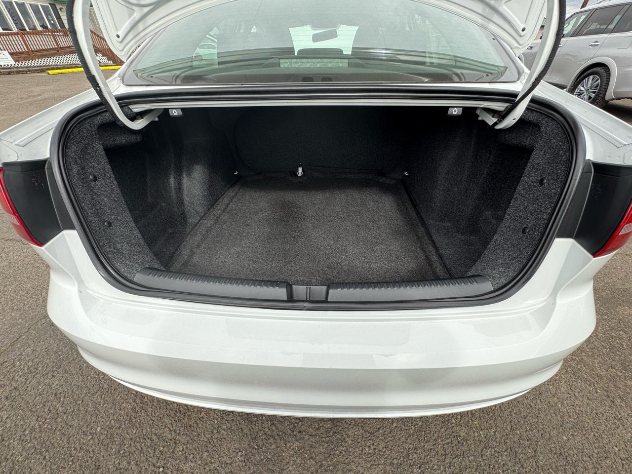 Volkswagen Jetta Sedan 4dr Man 1.4T S 2016