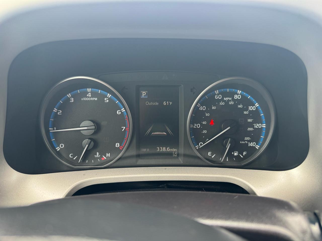 Toyota RAV4 LE AWD (Natl) 2017