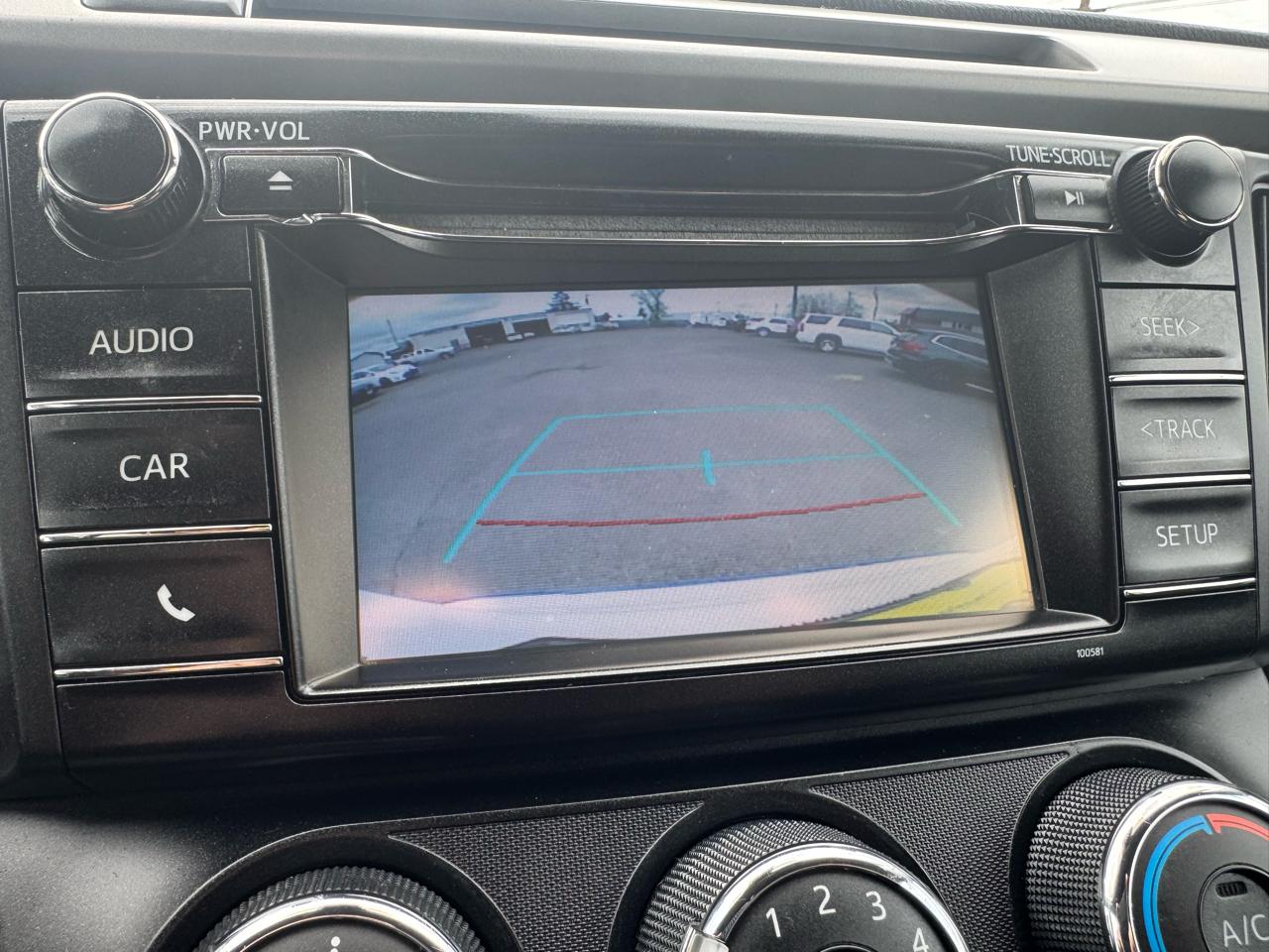 Toyota RAV4 LE AWD (Natl) 2017