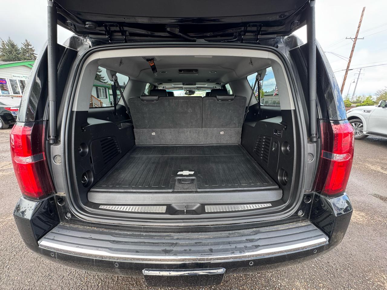 Chevrolet Suburban 4WD 4dr 1500 Premier 2018