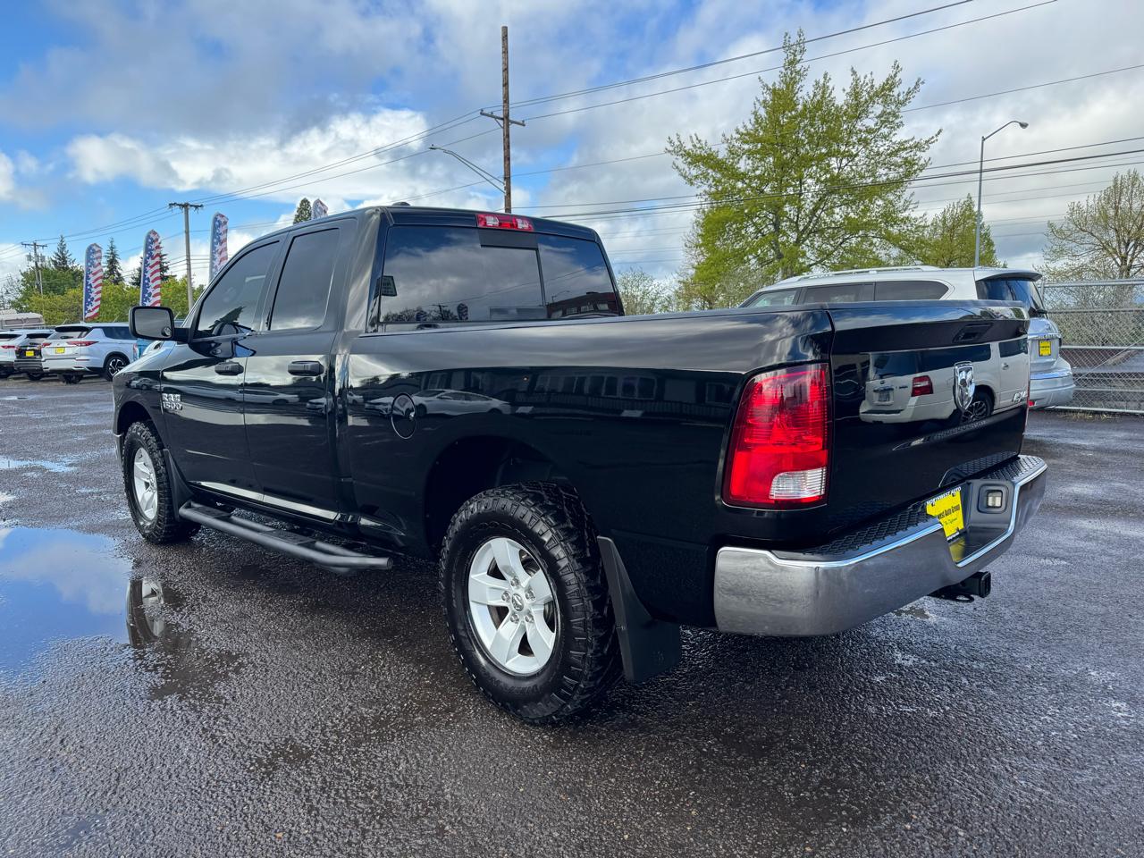 RAM 1500 4WD Quad Cab 140.5" ST 2013