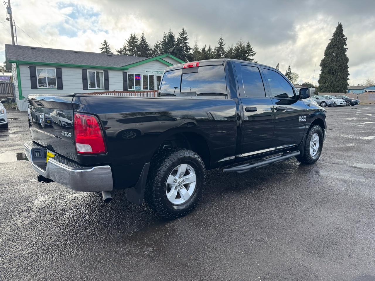 RAM 1500 4WD Quad Cab 140.5" ST 2013