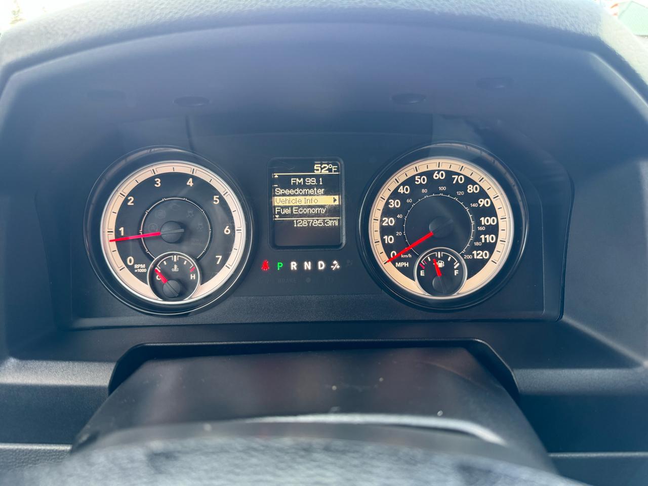 RAM 1500 4WD Quad Cab 140.5" ST 2013