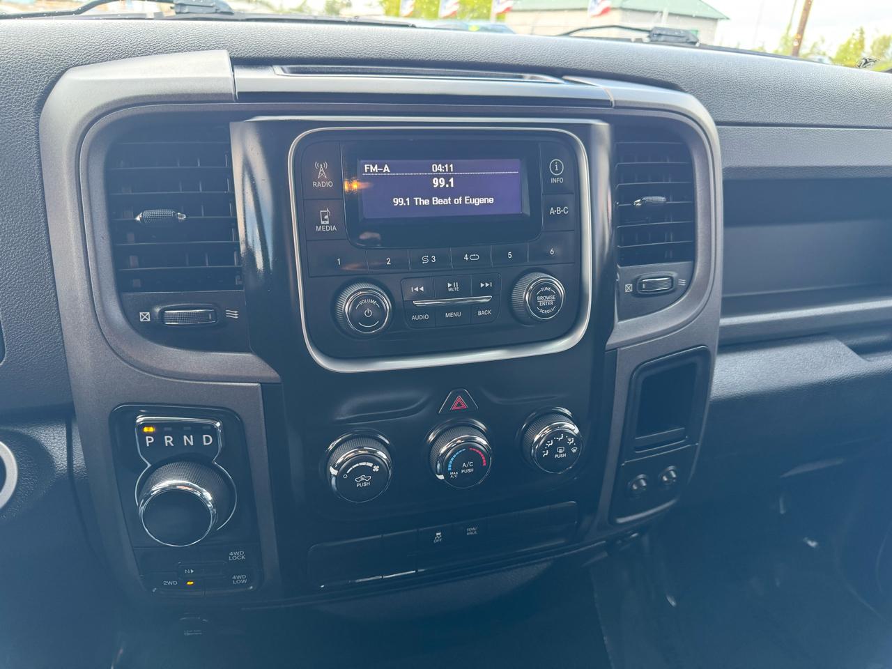 RAM 1500 4WD Quad Cab 140.5" ST 2013