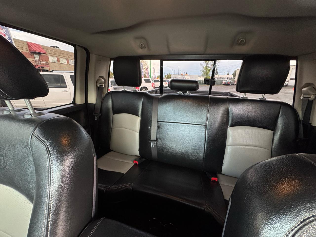 RAM 1500 4WD Quad Cab 140.5" ST 2013