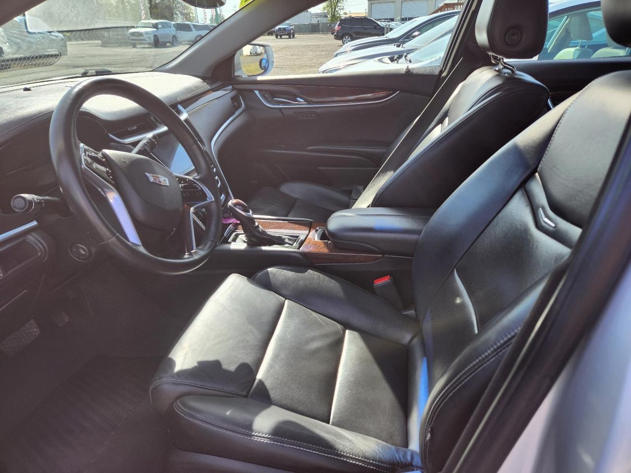 Cadillac XTS 4dr Sdn Luxury Collection AWD 2016