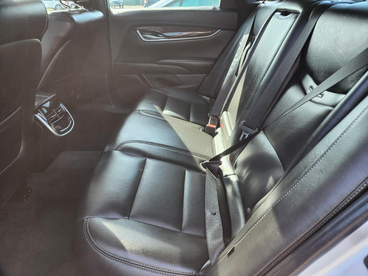 Cadillac XTS 4dr Sdn Luxury Collection AWD 2016