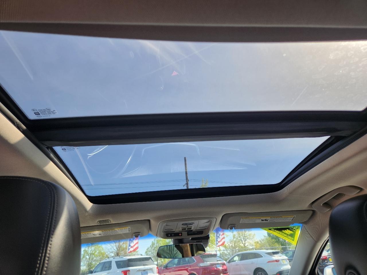 Cadillac XTS 4dr Sdn Luxury Collection AWD 2016