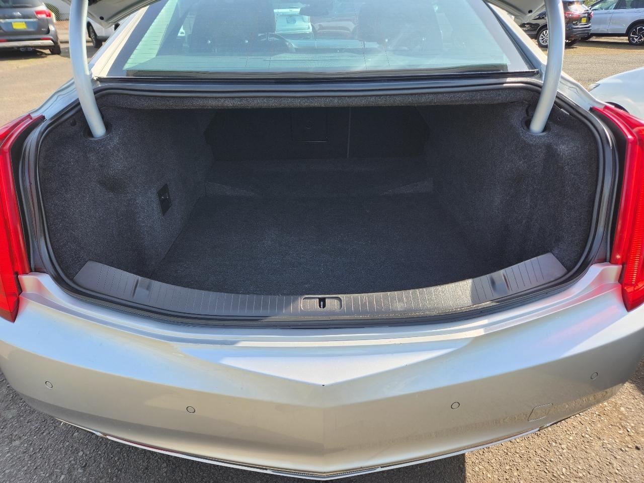 Cadillac XTS 4dr Sdn Luxury Collection AWD 2016