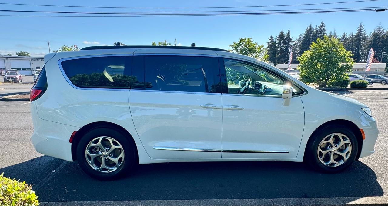 Chrysler Pacifica Limited FWD 2022